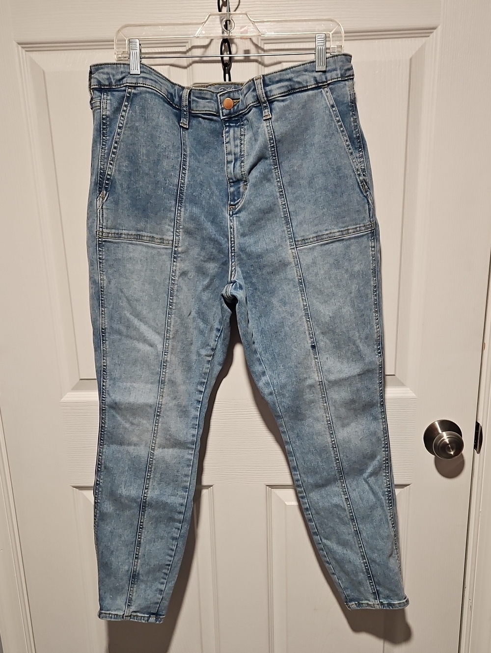 Universal Thread Light Blue Jeans